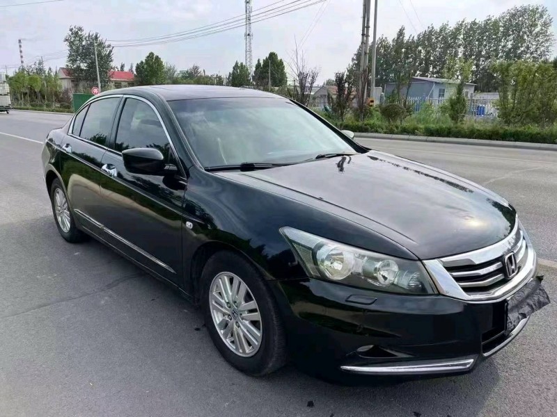 东营13年本田雅阁2