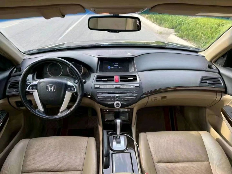 东营13年本田雅阁4