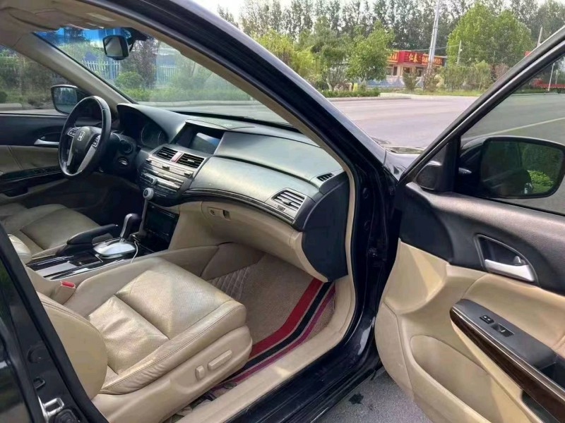 东营13年本田雅阁6