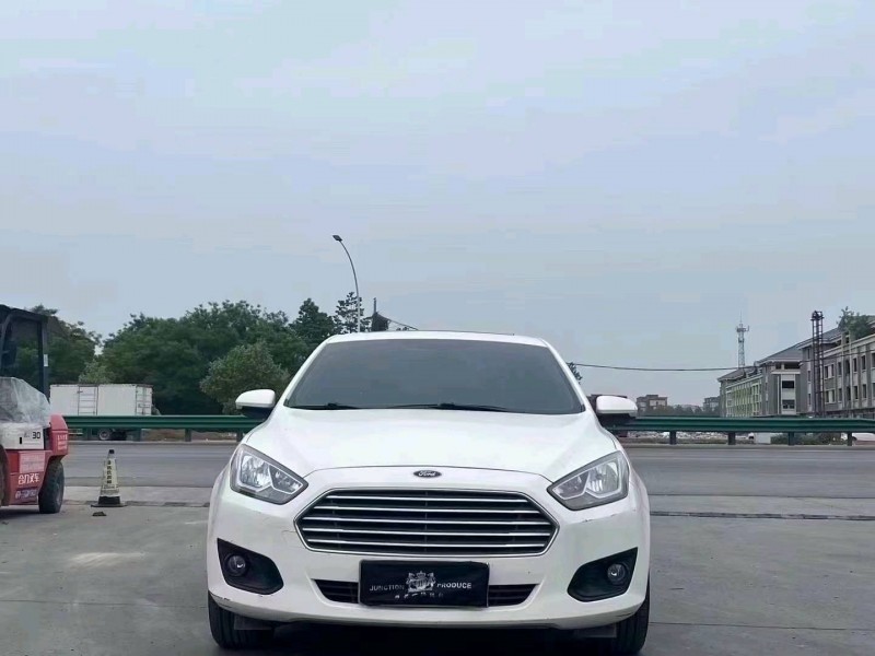 菏泽18年福特福睿斯1