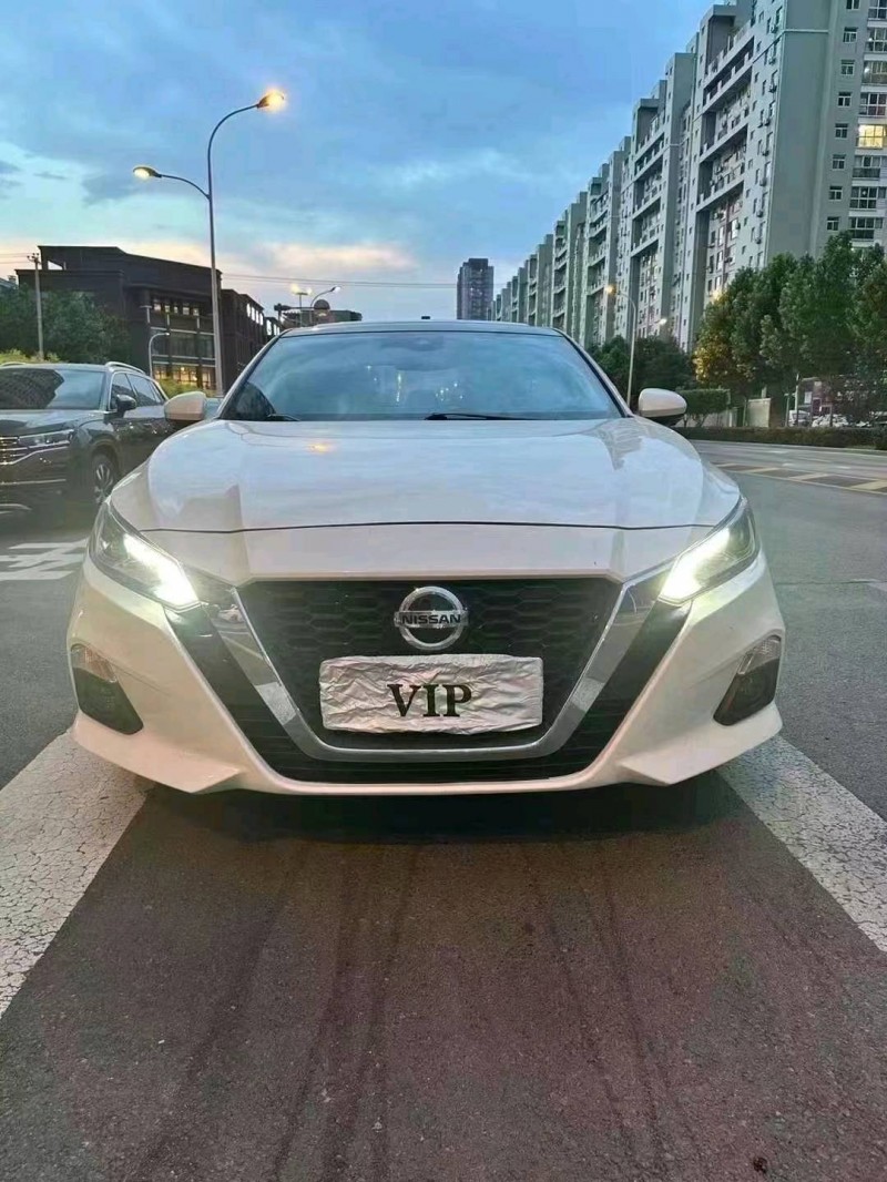 保定22年日产天籁1