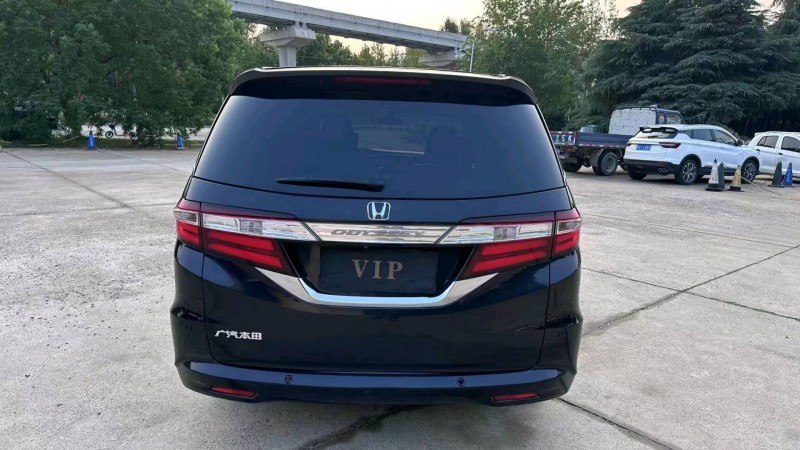 济宁16年本田奥德赛3