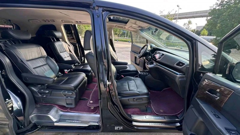 济宁16年本田奥德赛8