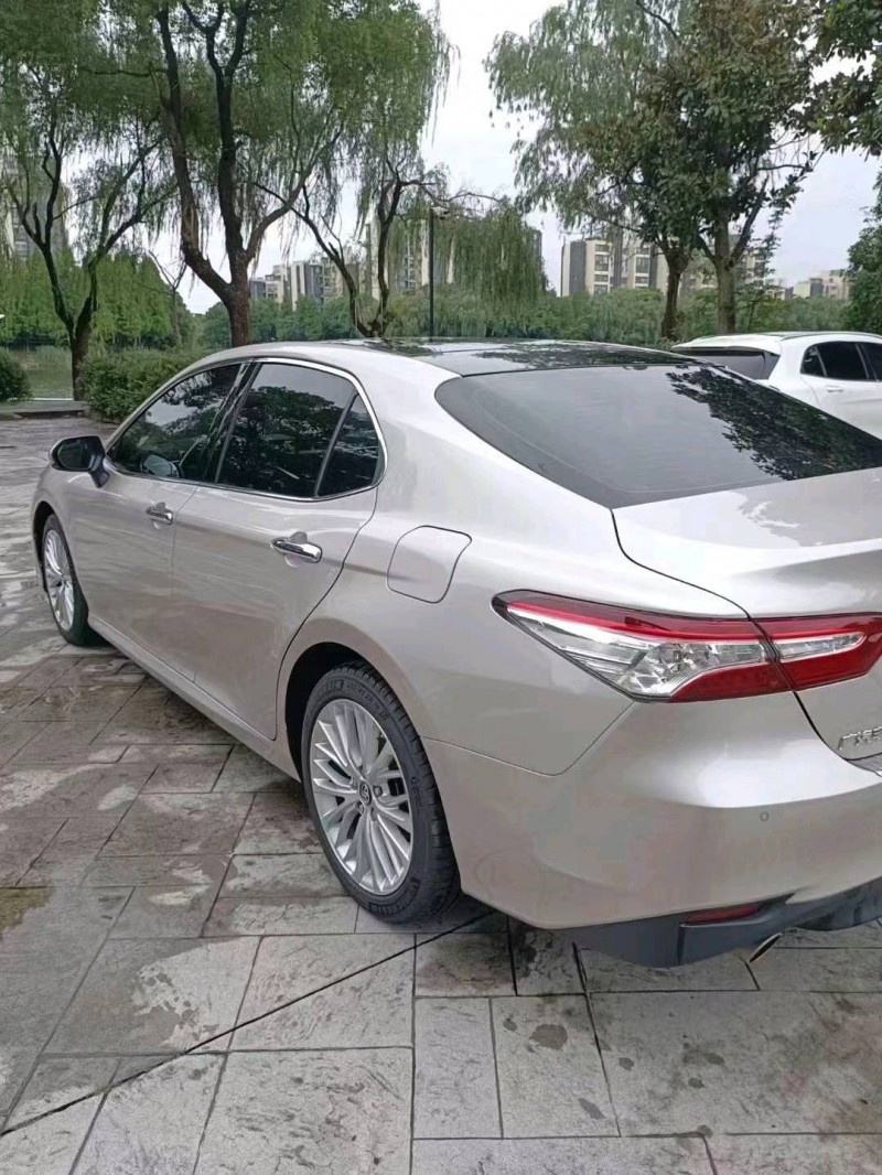 潍坊19年丰田凯美瑞6