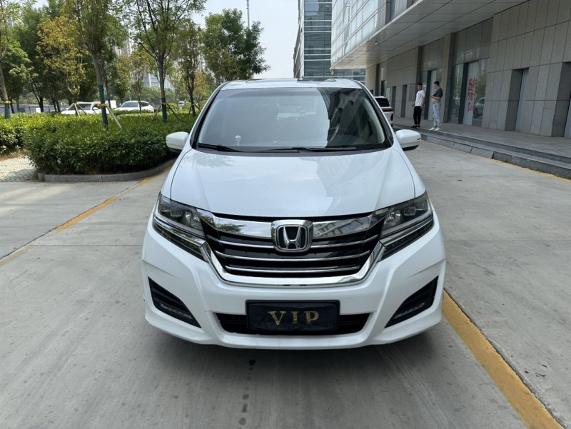 济宁18年本田艾力绅1