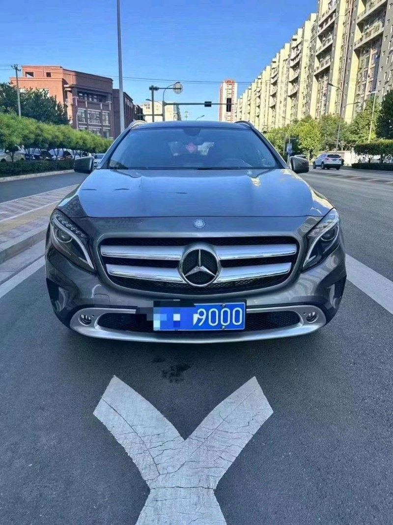 保定16年奔驰GLA1