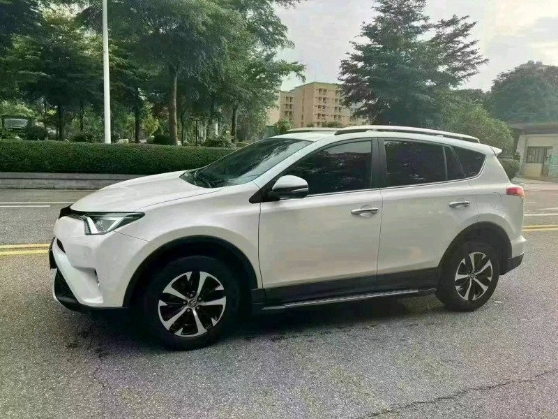 汕头18年丰田RAV4荣放3