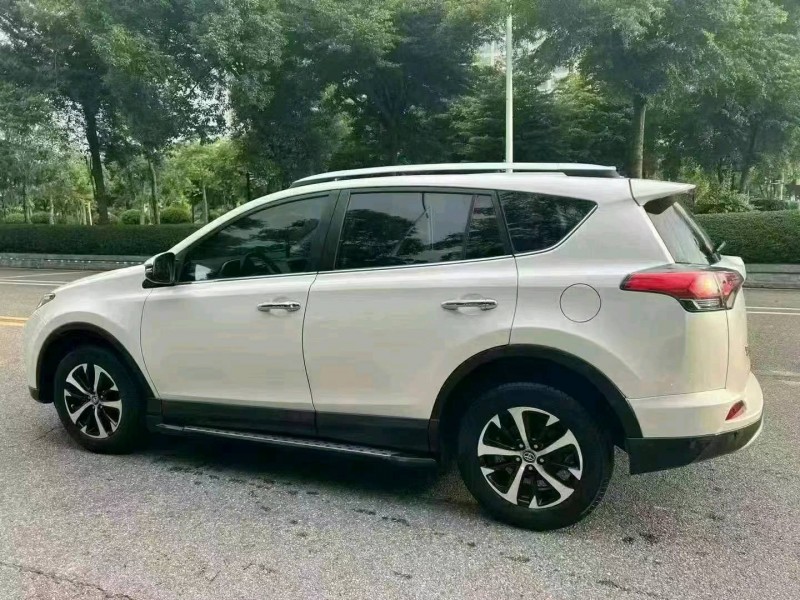 汕头18年丰田RAV4荣放6