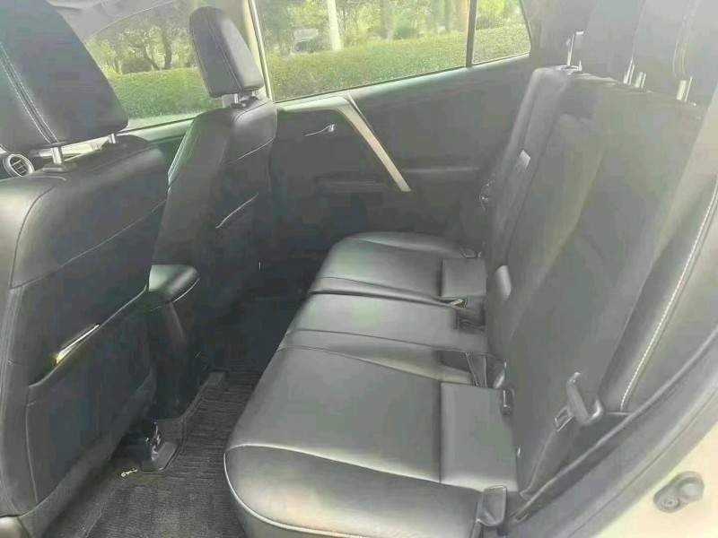 汕头18年丰田RAV4荣放7