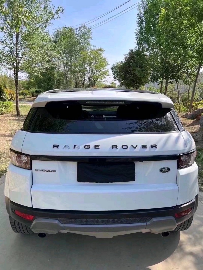 枣庄14年路虎极光9