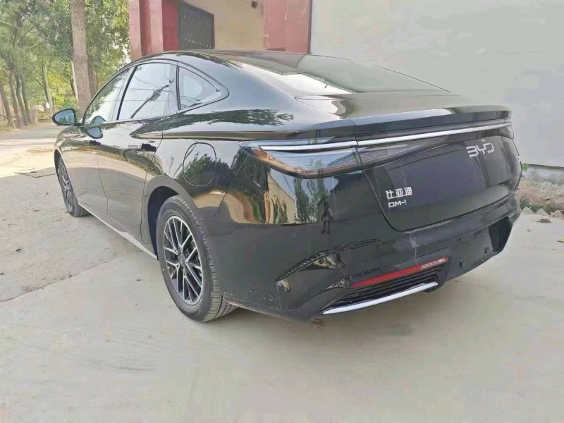 保定24年比亚迪海豹5