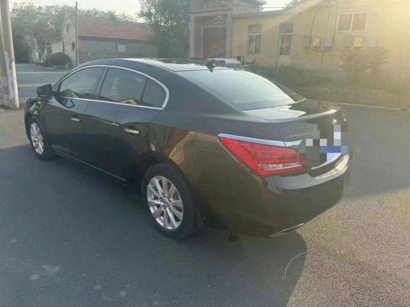 烟台16年别克君越9