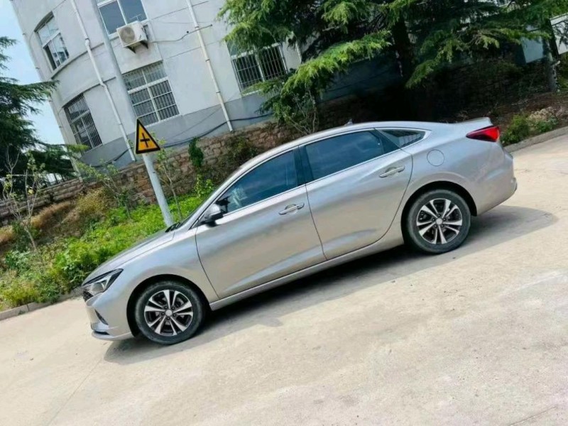 潍坊21年长安汽车逸动3