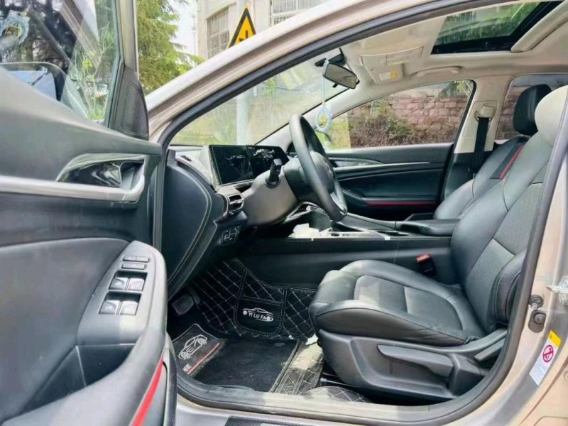 潍坊21年长安汽车逸动8