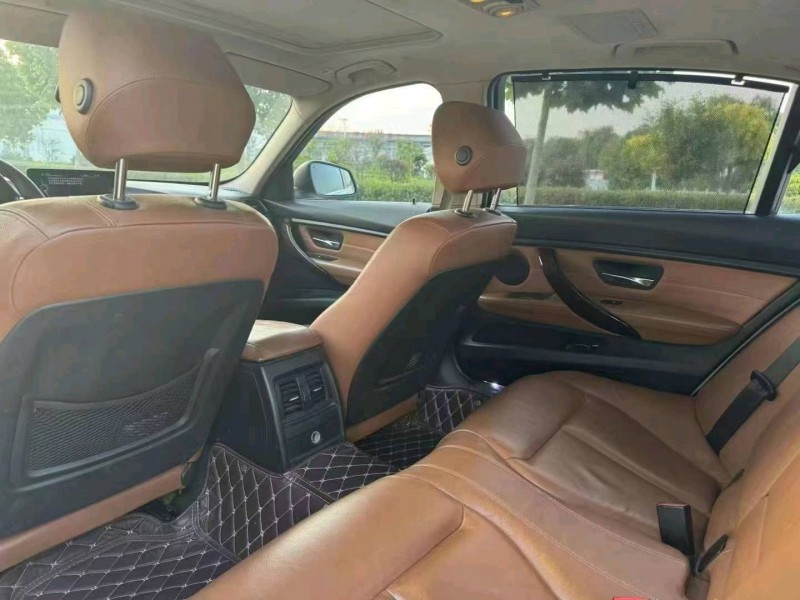 郑州13年宝马3系8