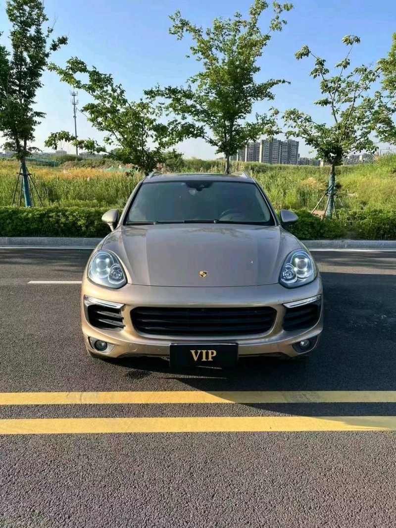 徐州15年保时捷卡宴1