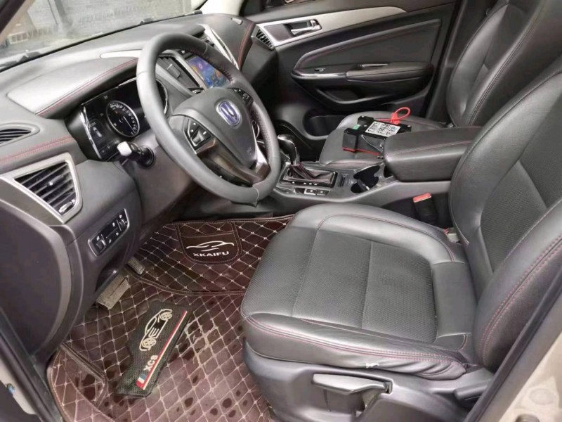 保定17年长安汽车CS754