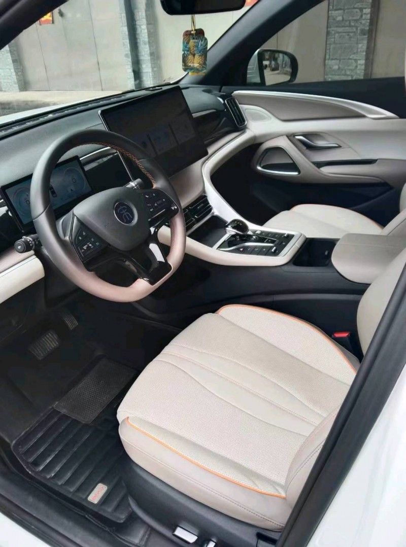 保定23年比亚迪宋4