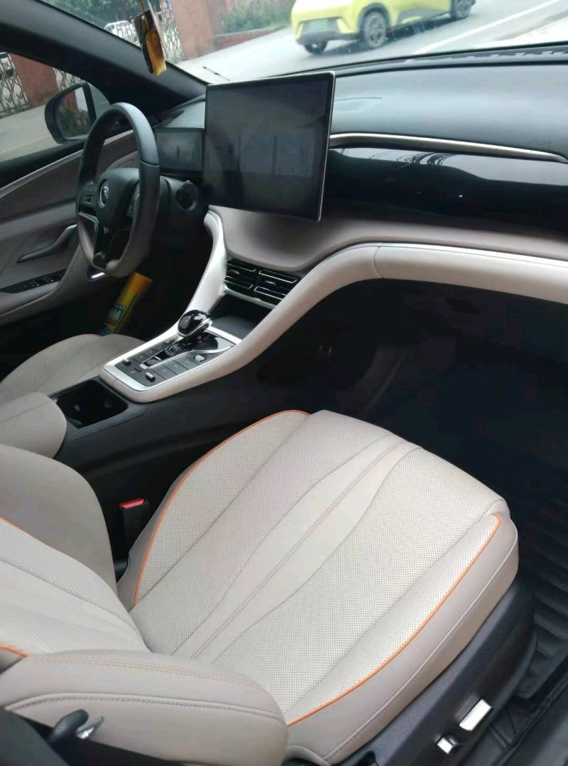 保定23年比亚迪宋5