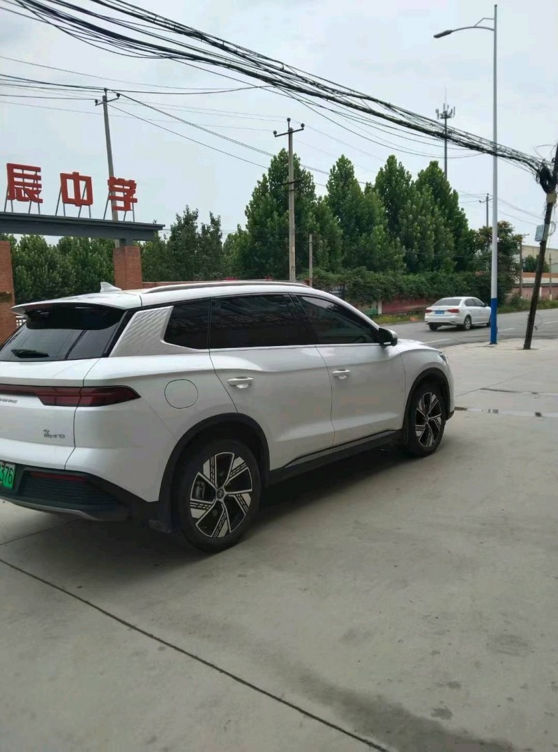 保定23年比亚迪宋7