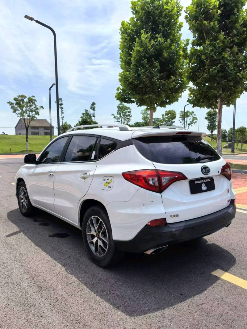 烟台17年比亚迪宋8