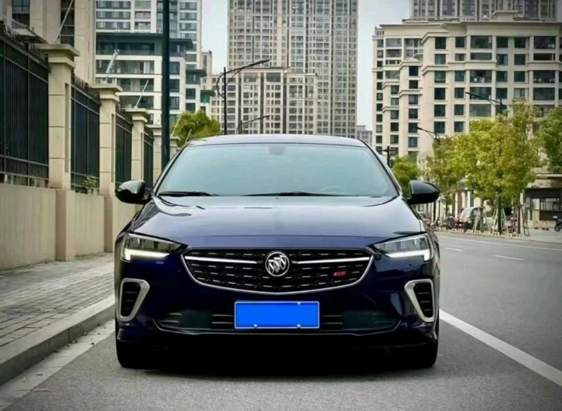 佛山21年别克君威1