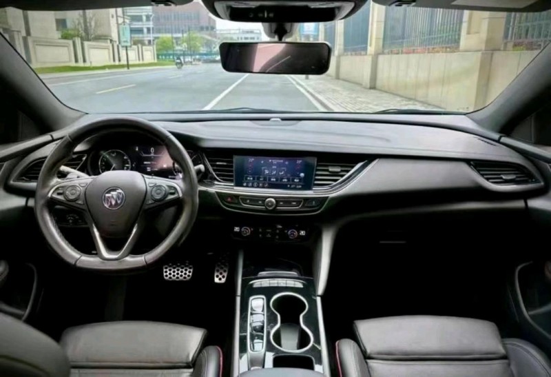 佛山21年别克君威6