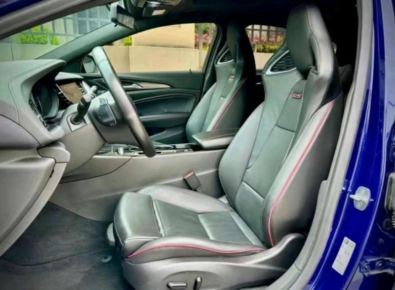 佛山21年别克君威8