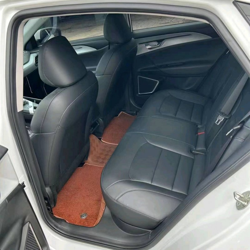 成都24年吉利几何6