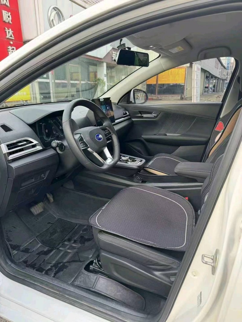 广州22年比亚迪E26