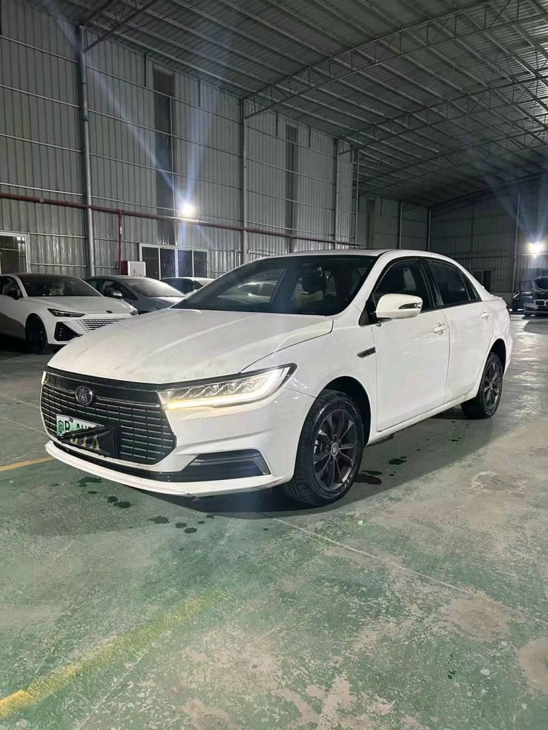 中山21年比亚迪唐2