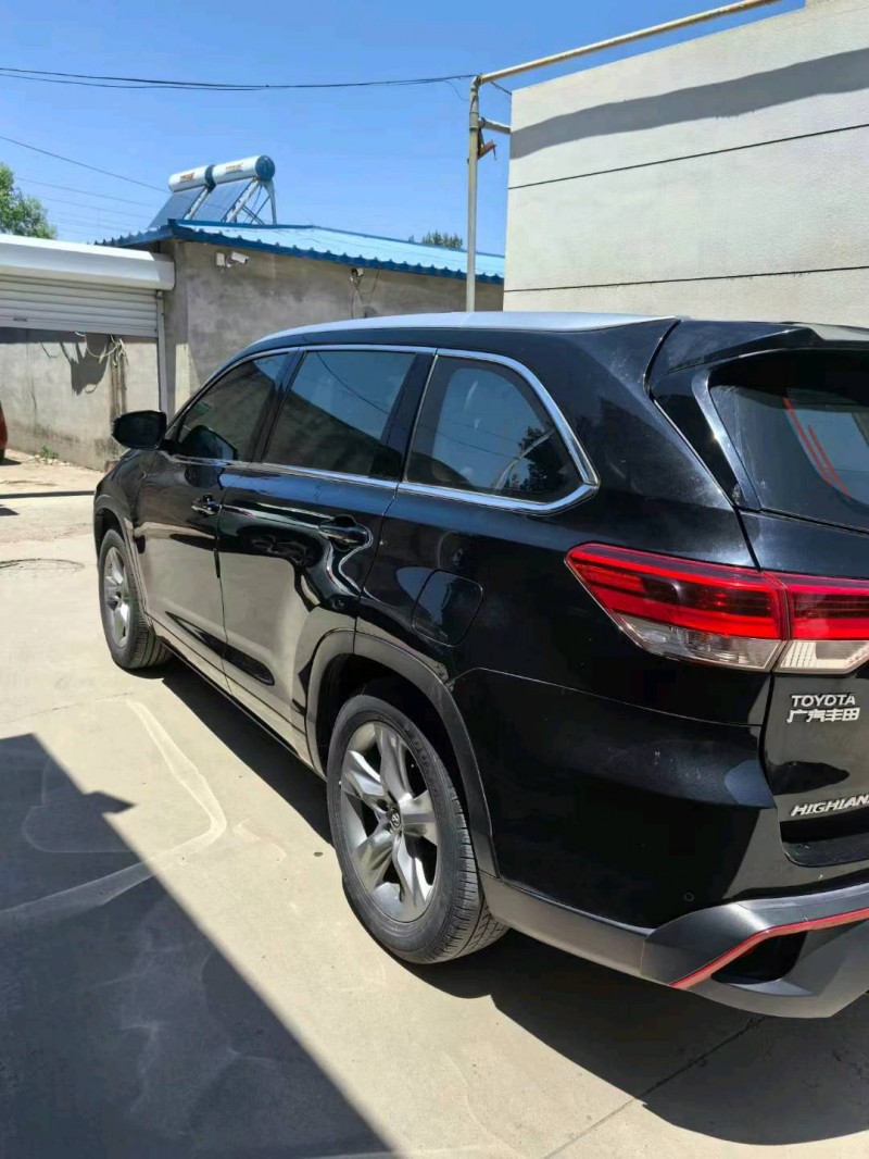 保定19年丰田汉兰达4