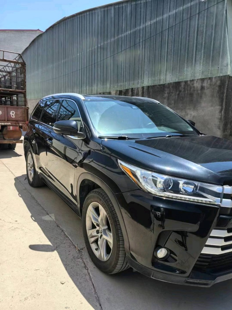 保定19年丰田汉兰达5