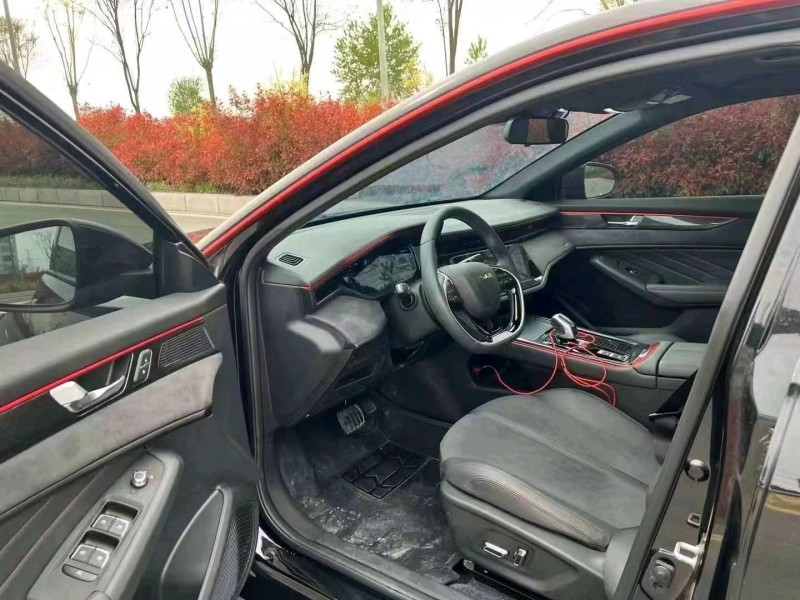 保定22年东风奕炫8