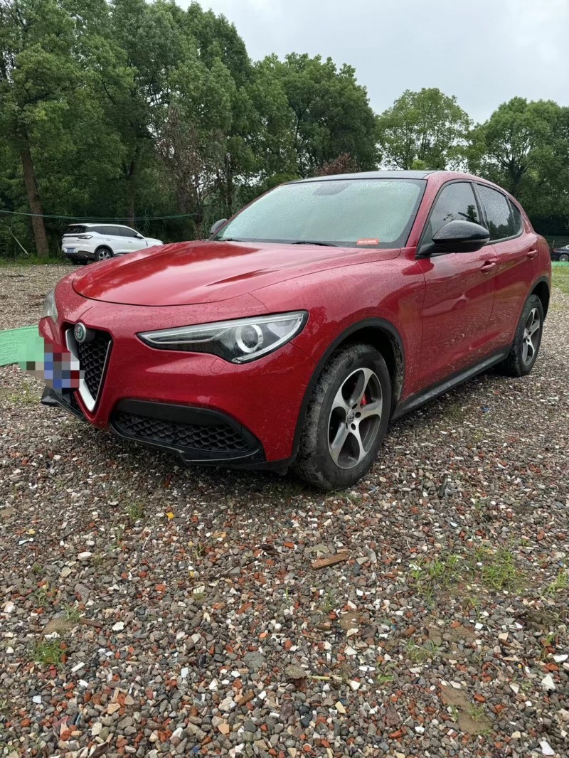 上海19年阿爾法·羅密歐Stelvio2