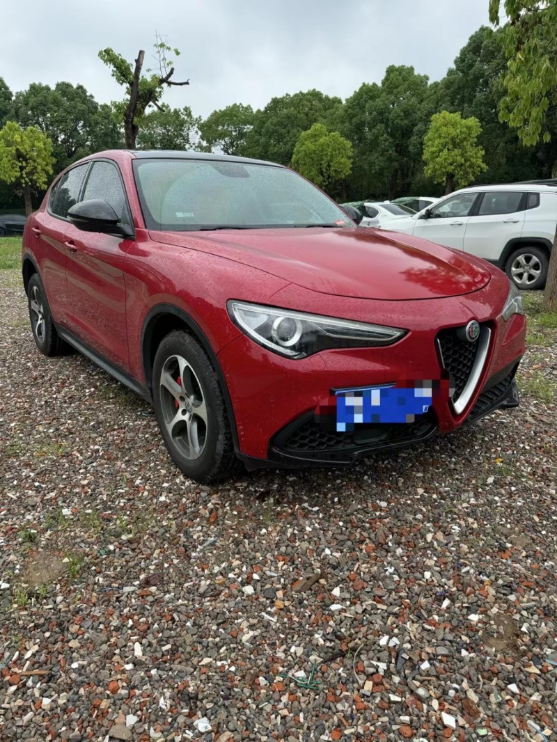 上海19年阿爾法·羅密歐Stelvio3
