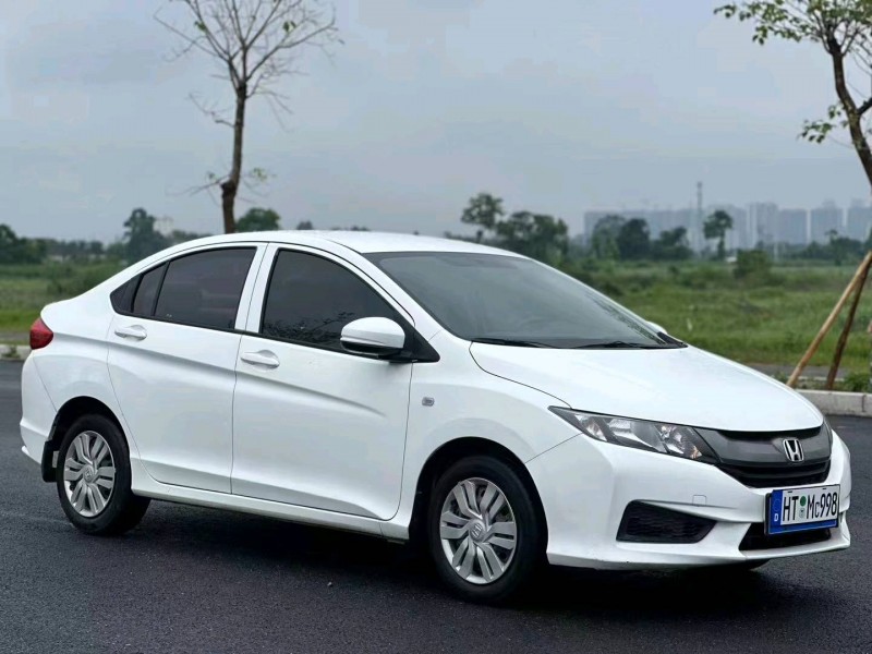 汕头17年本田锋范2