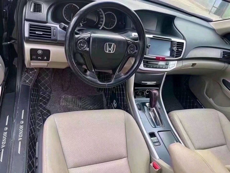 聊城14年本田雅阁5