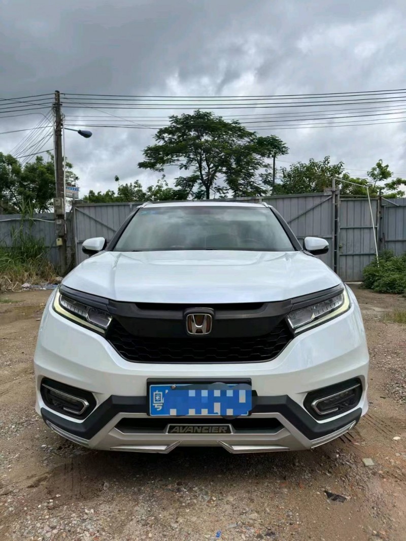 广州17年本田冠道1