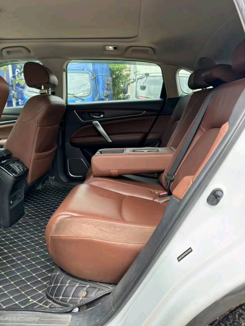 广州17年本田冠道4