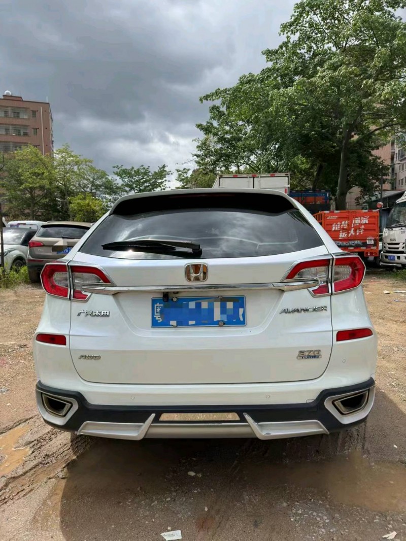 广州17年本田冠道8