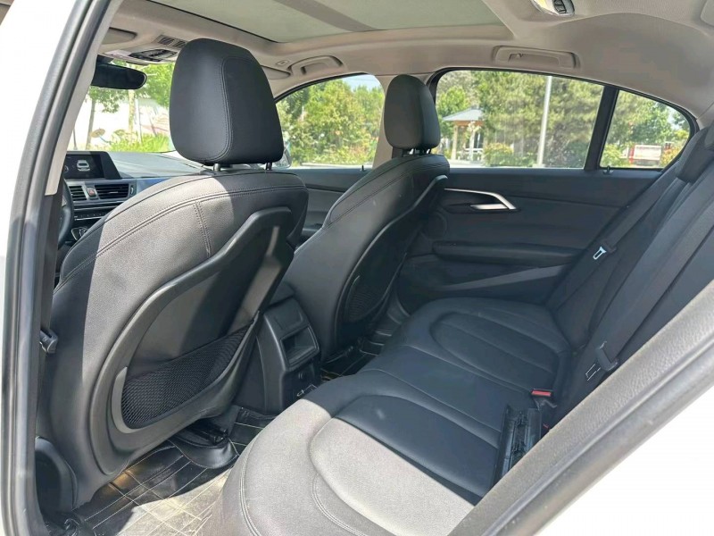 济南18年宝马1系6