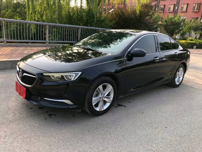 青岛18年别克君威3