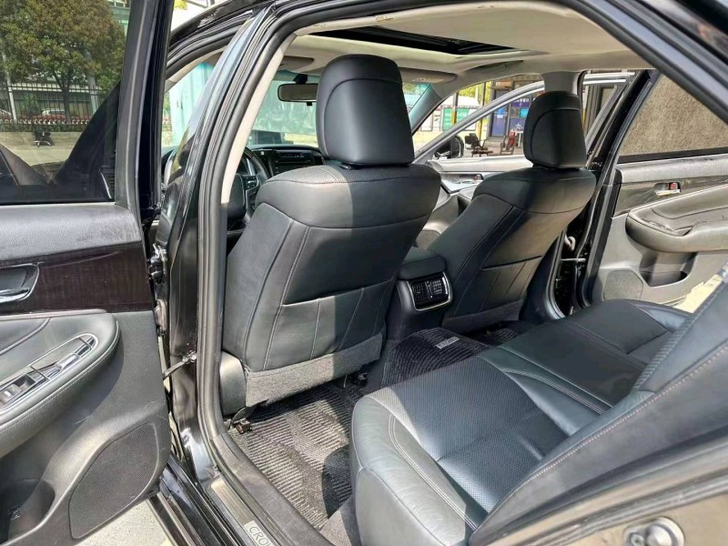 武汉17年丰田皇冠7