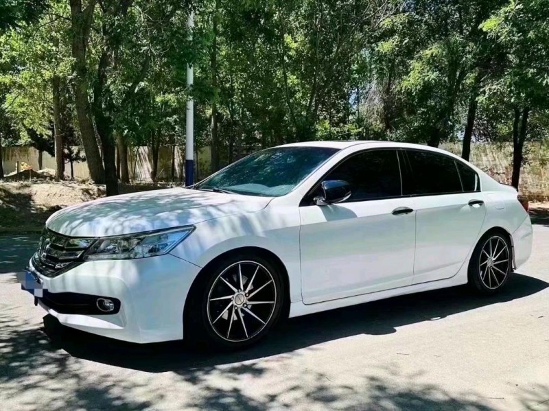 东营16年本田雅阁2