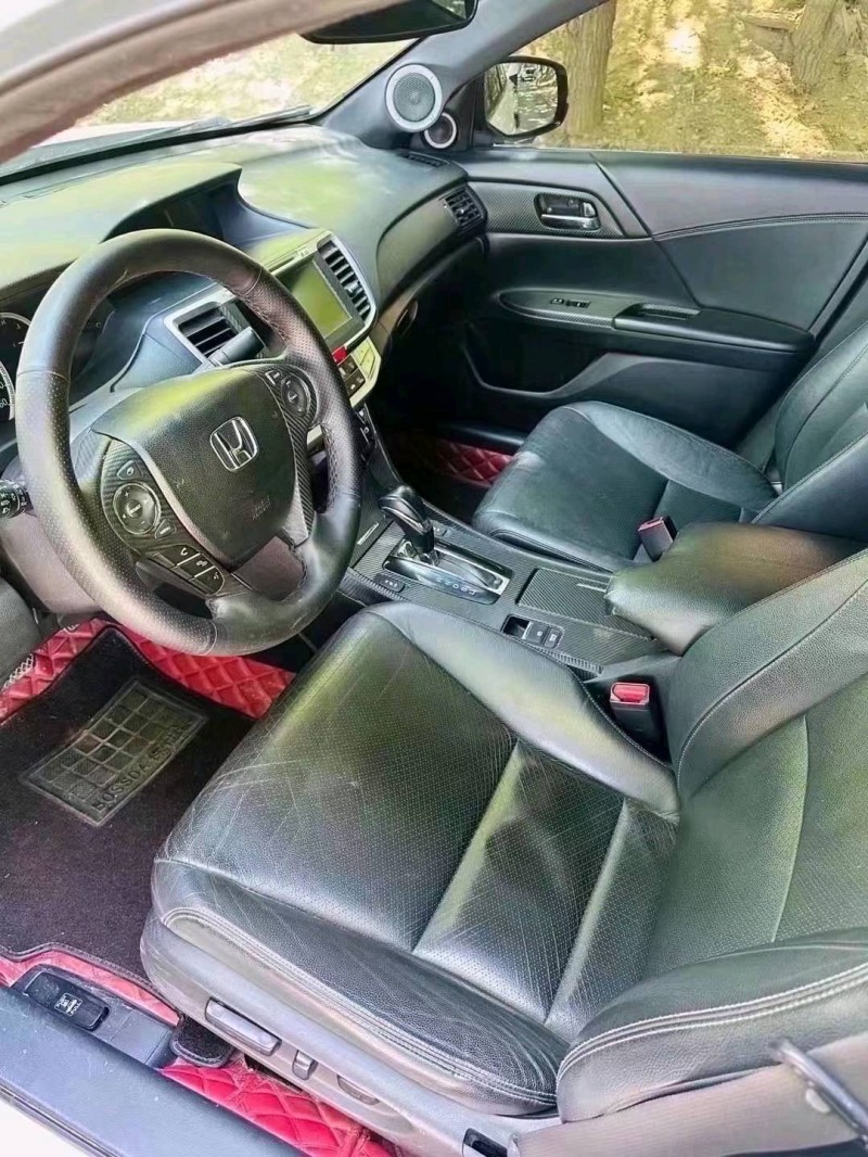 东营16年本田雅阁3