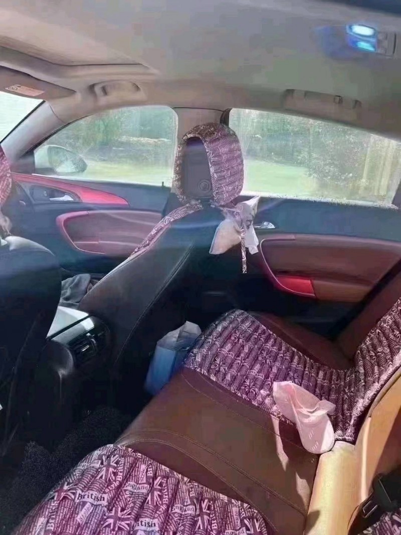 青岛15年别克君威6