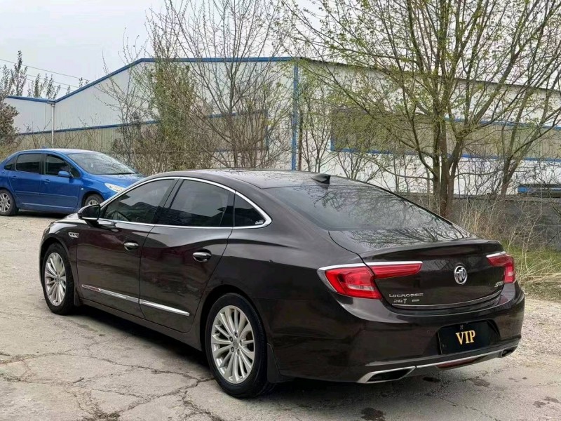 青岛17年别克君越7