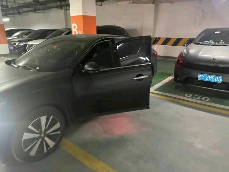 成都21年日产天籁2