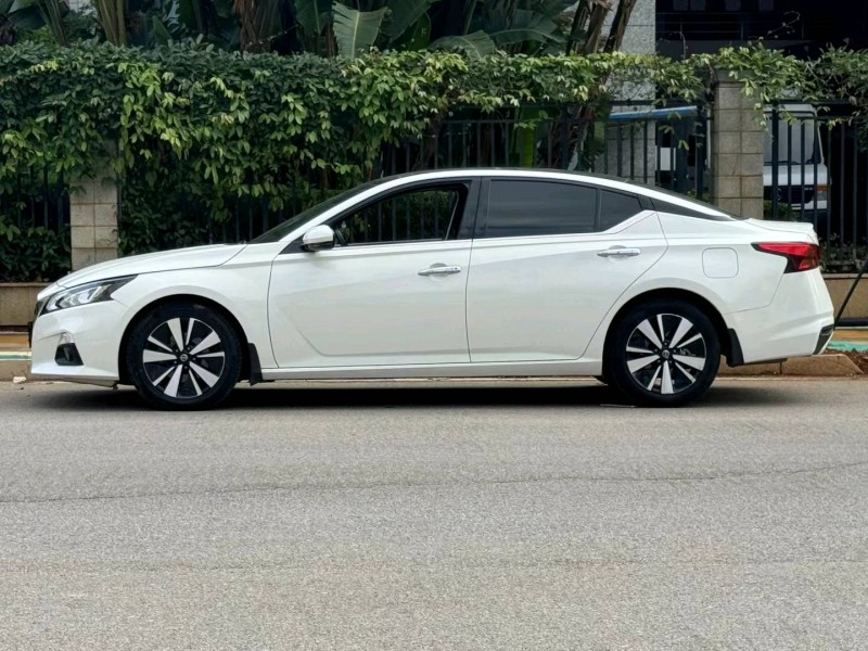 昆明21年日產天籟3